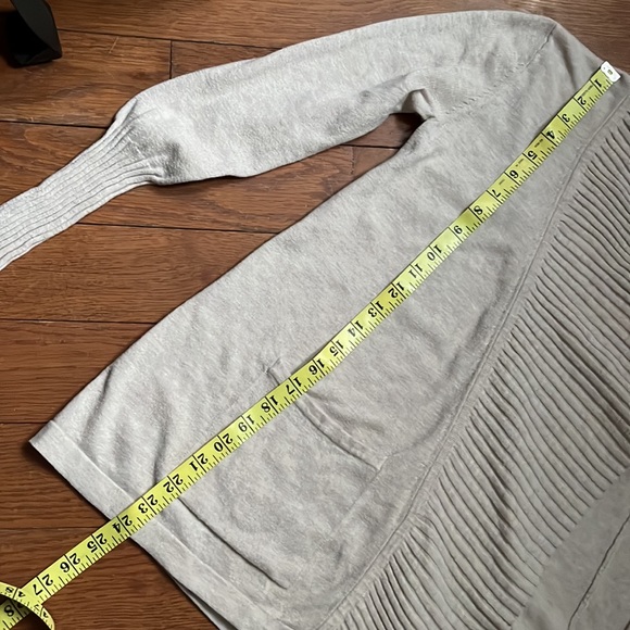 Gap cream colored waterfall cardigan size small - Picture 11 of 13